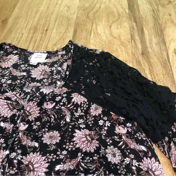 Knox Rose Pink Black Bohemian Floral Top Front Tie Lace Shoulder Flared Sleeve - Picture 3 of 11